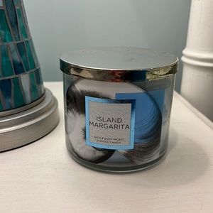 Bath & Body Works scented candle Island Margarita